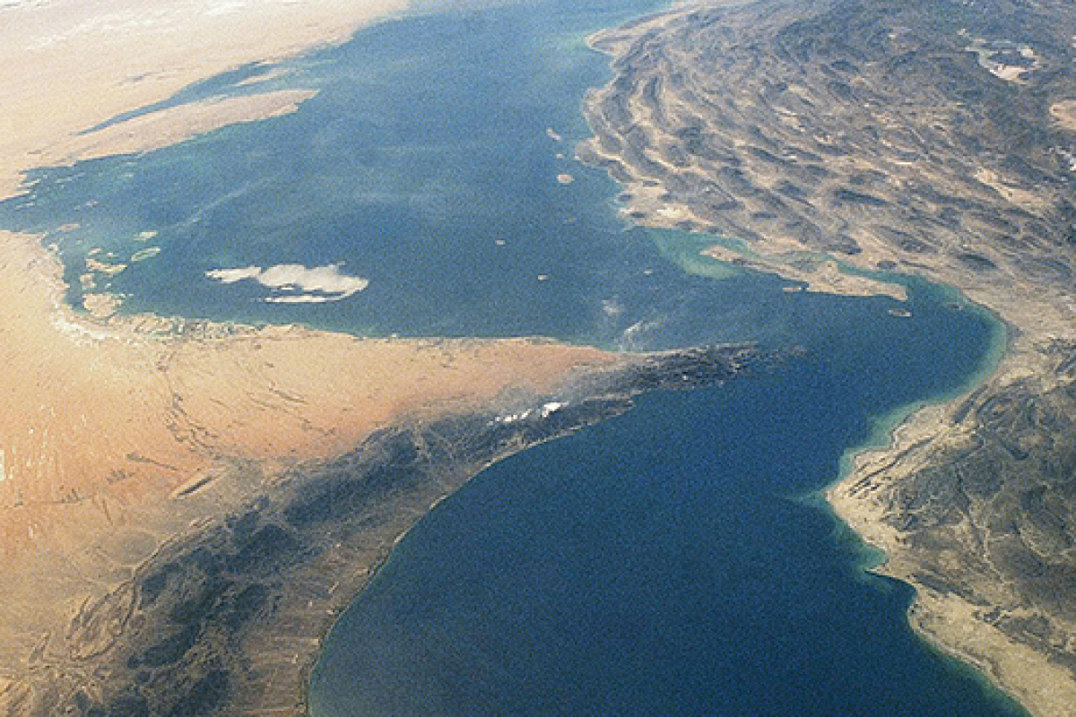 Ормузский пролив открыт для друзей Ирана